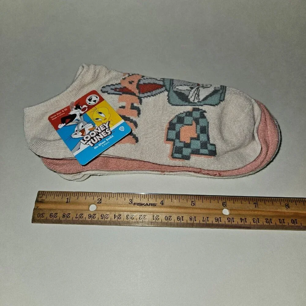 NEW 3 Pairs Looney Tunes No Show Socks Women's 4-10 Bugs Bunny Marvin Sylvester